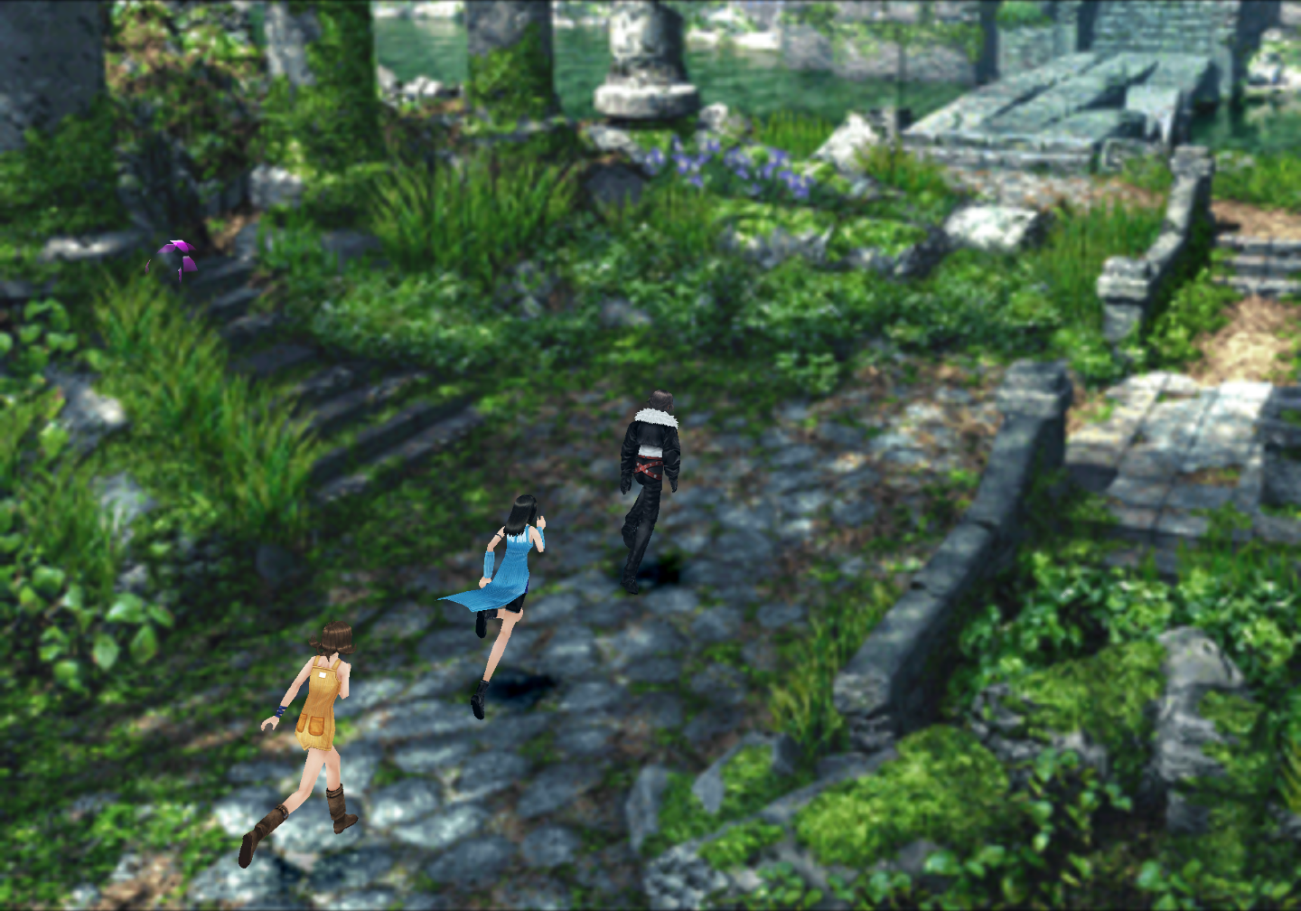 Squall, Rinoa und Selphie erkunden mit Pflanzen überwucherte Ruinen.